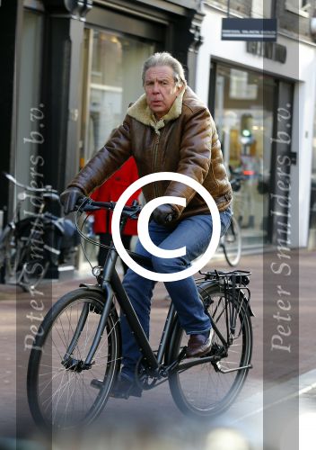 Amsterdam 16 februari 2016 
Maarten Spanjer op zijn fiets in de pc hooftstraat