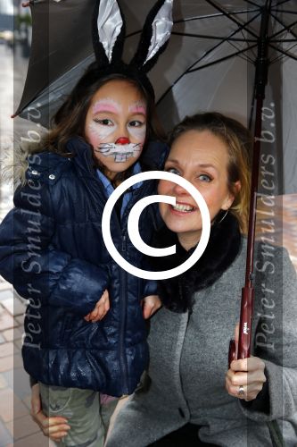 Amsterdam 14 februari 2016
Premiere Robinson Crusoe in pathe arena.
Marlayne Sahupala met dochter