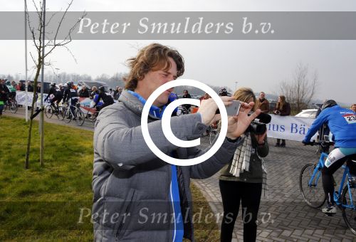 Biddinghuizen 6 maart 2016
De hollandse 100 georganiseerd door prins Bernhard jr . 10 km schaatsen en 90km fietsen .
De opbrengst gaat naar het onderzoek tegen lymphe klier kanker. Menno de Jong