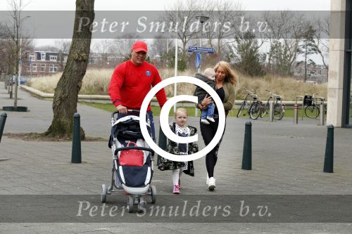 Den Haag 12 februari 2016
Samantha ( Barbie) en haar man Michael v d Plas met hun manager Jake Hampel zijn vrouw en hun PT