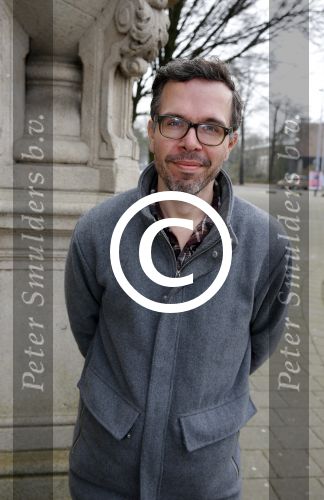 Amsterdam 13 februari 2016 
Premiere Zootropolis in het tropenmuseum. Michiel Veenstra met gezin