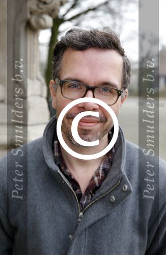 Amsterdam 13 februari 2016 
Premiere Zootropolis in het tropenmuseum. Michiel Veenstra met gezin