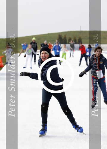 Biddinghuizen 6 maart 2016
De hollandse 100 georganiseerd door prins Bernhard jr . 10 km schaatsen en 90km fietsen .
De opbrengst gaat naar het onderzoek tegen lymphe klier kanker. Monique des Bouvrie