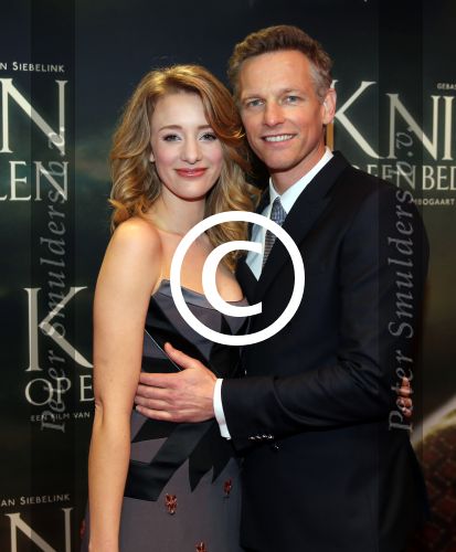 Amsterdam 22 februari 2016
Premiere Knielen op een Bed Violen in Tuschinski , Noortje Herlaar en partner Barry Atsma spelen de hoofdrol.