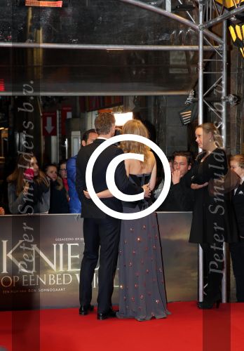 Amsterdam 22 februari 2016
Premiere Knielen op een Bed Violen in Tuschinski , Noortje Herlaar en partner Barry Atsma spelen de hoofdrol.