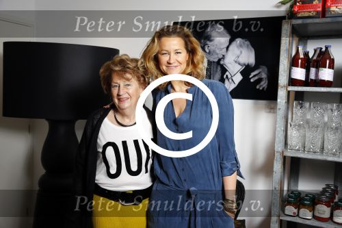Laren 14 februari 2016
Opening expositie van Paulien Huizinga. Paulien met moeder