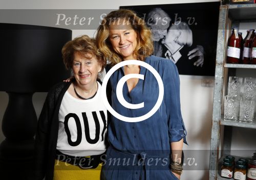 Laren 14 februari 2016
Opening expositie van Paulien Huizinga. Paulien met moeder