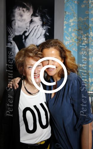 Laren 14 februari 2016
Opening expositie van Paulien Huizinga. Paulien met moeder