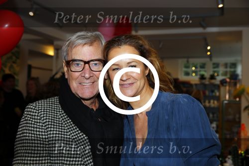 Laren 14 februari 2016
Opening expositie van Paulien Huizinga. Paulien met partner Edgar Vos Geert