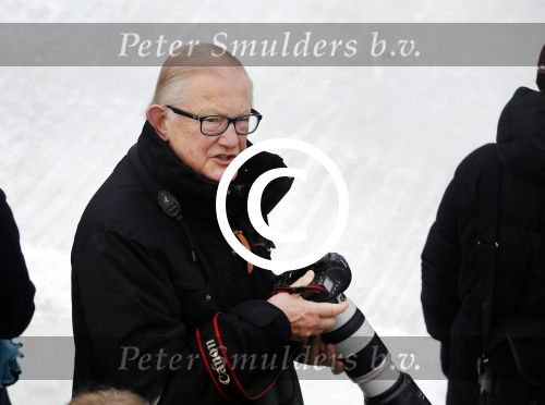 Biddinghuizen 6 maart 2016
De hollandse 100 georganiseerd door prins Bernhard jr . 10 km schaatsen en 90km fietsen .
De opbrengst gaat naar het onderzoek tegen lymphe klier kanker. Pieter v Vollenhoven met zijn canon camera