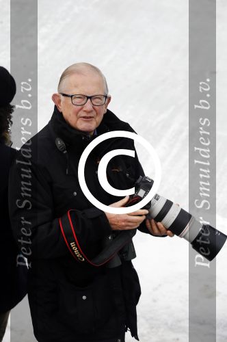Biddinghuizen 6 maart 2016
De hollandse 100 georganiseerd door prins Bernhard jr . 10 km schaatsen en 90km fietsen .
De opbrengst gaat naar het onderzoek tegen lymphe klier kanker. Pieter v Vollenhoven met zijn canon camera