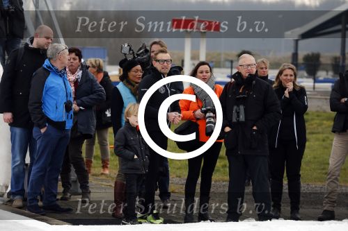 Biddinghuizen 6 maart 2016
De hollandse 100 georganiseerd door prins Bernhard jr . 10 km schaatsen en 90km fietsen .
De opbrengst gaat naar het onderzoek tegen lymphe klier kanker. Pieter v Vollenhoven met zijn canon camera
