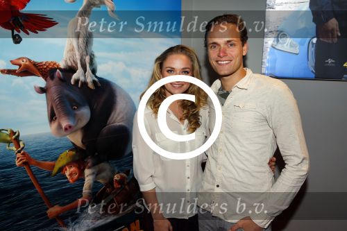 Amsterdam 14 februari 2016
Premiere Robinson Crusoe in pathe arena. Pip Pellens met Pim Wessels