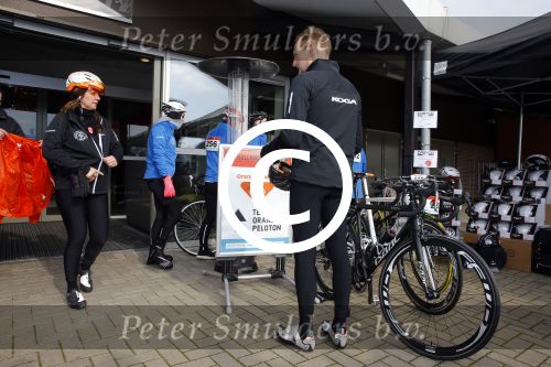 Biddinghuizen 6 maart 2016
De hollandse 100 georganiseerd door prins Bernhard jr . 10 km schaatsen en 90km fietsen .
De opbrengst gaat naar het onderzoek tegen lymphe klier kanker.