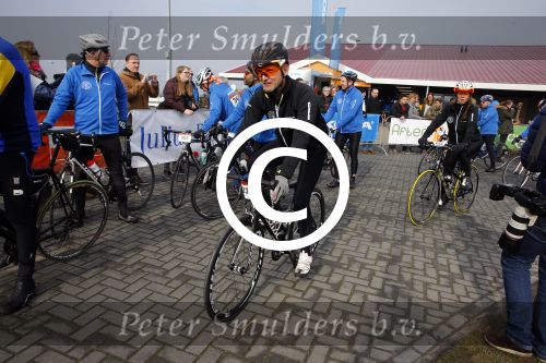 Biddinghuizen 6 maart 2016
De hollandse 100 georganiseerd door prins Bernhard jr . 10 km schaatsen en 90km fietsen .
De opbrengst gaat naar het onderzoek tegen lymphe klier kanker.