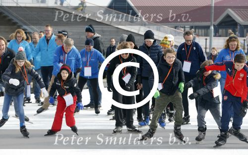 Biddinghuizen 6 maart 2016
De hollandse 100 georganiseerd door prins Bernhard jr . 10 km schaatsen en 90km fietsen .
De opbrengst gaat naar het onderzoek tegen lymphe klier kanker. Prins Lucas