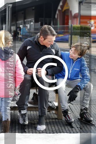 Biddinghuizen 6 maart 2016
De hollandse 100 georganiseerd door prins Bernhard jr . 10 km schaatsen en 90km fietsen .
De opbrengst gaat naar het onderzoek tegen lymphe klier kanker. Prins Maurits