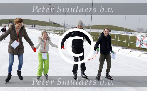 Biddinghuizen 6 maart 2016
De hollandse 100 georganiseerd door prins Bernhard jr . 10 km schaatsen en 90km fietsen .
De opbrengst gaat naar het onderzoek tegen lymphe klier kanker. Prins Maurits met Prinses Marilene