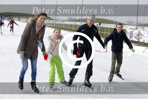 Biddinghuizen 6 maart 2016
De hollandse 100 georganiseerd door prins Bernhard jr . 10 km schaatsen en 90km fietsen .
De opbrengst gaat naar het onderzoek tegen lymphe klier kanker. Prins Maurits met Prinses Marilene