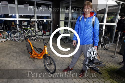 Biddinghuizen 6 maart 2016
De hollandse 100 georganiseerd door prins Bernhard jr . 10 km schaatsen en 90km fietsen .
De opbrengst gaat naar het onderzoek tegen lymphe klier kanker. Prins Pieter Christiaan