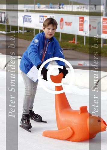 Biddinghuizen 6 maart 2016
De hollandse 100 georganiseerd door prins Bernhard jr . 10 km schaatsen en 90km fietsen .
De opbrengst gaat naar het onderzoek tegen lymphe klier kanker. Prins Samuel v Vollenhoven