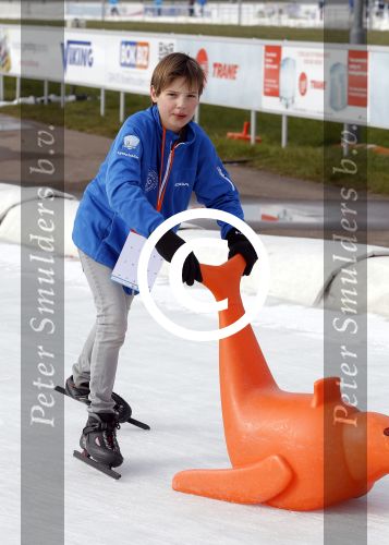 Biddinghuizen 6 maart 2016
De hollandse 100 georganiseerd door prins Bernhard jr . 10 km schaatsen en 90km fietsen .
De opbrengst gaat naar het onderzoek tegen lymphe klier kanker. Prins Samuel v Vollenhoven