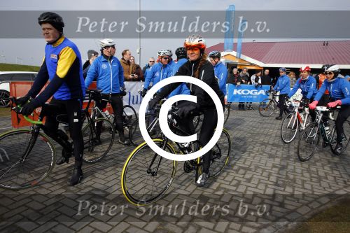 Biddinghuizen 6 maart 2016
De hollandse 100 georganiseerd door prins Bernhard jr . 10 km schaatsen en 90km fietsen .
De opbrengst gaat naar het onderzoek tegen lymphe klier kanker. Prinses Annette