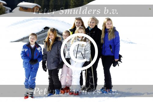 Lech, 22 Februari 2016
Wintersport koninklijk Huis met
Prinses Beatrix met kleinkinderen Prinses Amalia Prinses Alexia Prinses Ariane 
Prinses Ariane Prinses Eloise Prins Claus-Casimir  Prinses Leonore