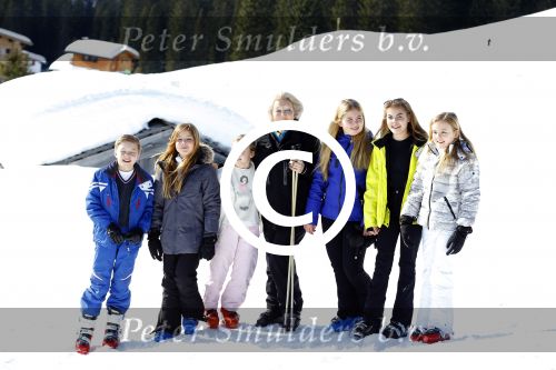 Lech, 22 Februari 2016
Wintersport koninklijk Huis met
Prinses Beatrix met kleinkinderen Prinses Amalia Prinses Alexia Prinses Ariane 
Prinses Ariane Prinses Eloise Prins Claus-Casimir  Prinses Leonore