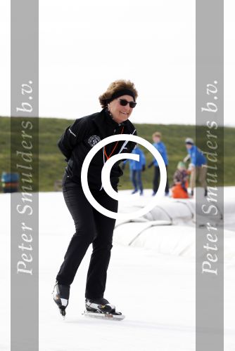 Biddinghuizen 6 maart 2016
De hollandse 100 georganiseerd door prins Bernhard jr . 10 km schaatsen en 90km fietsen .
De opbrengst gaat naar het onderzoek tegen lymphe klier kanker. Prinses Margriet