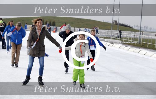 Biddinghuizen 6 maart 2016
De hollandse 100 georganiseerd door prins Bernhard jr . 10 km schaatsen en 90km fietsen .
De opbrengst gaat naar het onderzoek tegen lymphe klier kanker. Prinses Marilene