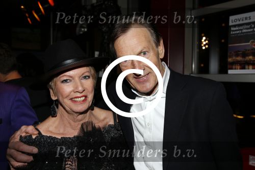 Amsterdam 11 februari 2016
Ria Valk viert haar 75e verjaardag bij Lovers.
Oscar harris en Riny v d Lee