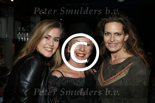 Amsterdam 11 februari 2016
Ria Valk viert haar 75e verjaardag bij Lovers. Ria met dochter en kleindochter