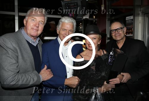 Amsterdam 11 februari 2016
Ria Valk viert haar 75e verjaardag bij Lovers.
Ria met Andre v Duin Ben Cramer en Rob de Nijs