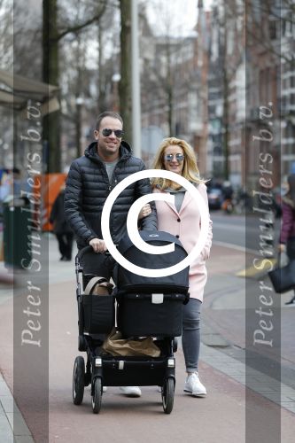 Amsterdam 5 maart 2016 
Robert Doornbos en Chantal Bles achter de kinderwagen.