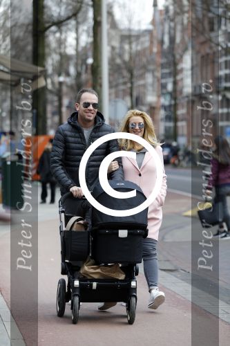 Amsterdam 5 maart 2016 
Robert Doornbos en Chantal Bles achter de kinderwagen.