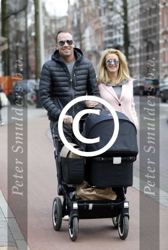 Amsterdam 5 maart 2016 
Robert Doornbos en Chantal Bles achter de kinderwagen.