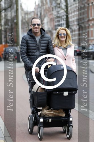 Amsterdam 5 maart 2016 
Robert Doornbos en Chantal Bles achter de kinderwagen.