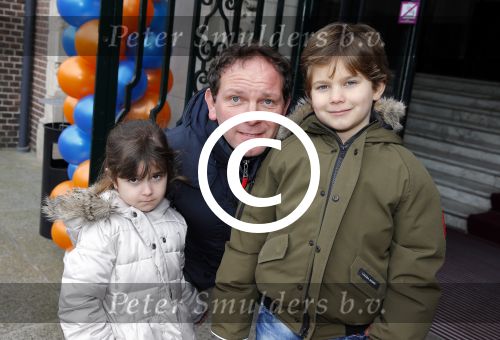 Amsterdam 13 februari 2016 
Premiere Zootropolis in het tropenmuseum. Robert Leroy met kinderen