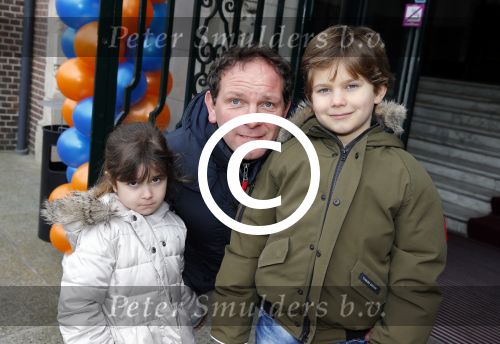 Amsterdam 13 februari 2016 
Premiere Zootropolis in het tropenmuseum. Robert Leroy met kinderen
