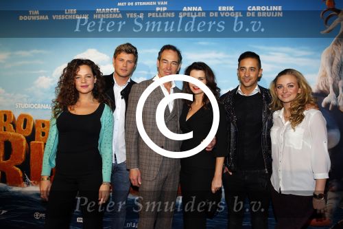 Amsterdam 14 februari 2016Premiere Robinson Crusoe in pathe arena. Tim Douwsma Yes R Pip pellens Anna Speller Erik de Vogel en Caroline de Bruijn