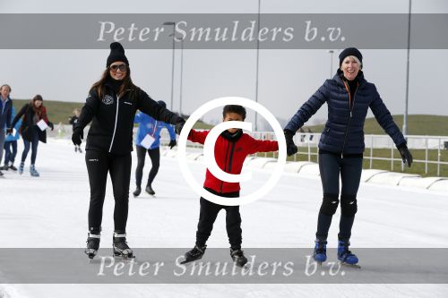 Biddinghuizen 6 maart 2016
De hollandse 100 georganiseerd door prins Bernhard jr . 10 km schaatsen en 90km fietsen .
De opbrengst gaat naar het onderzoek tegen lymphe klier kanker. Rosanna Kluivert met Monique des Bouvrie en zoon Shane