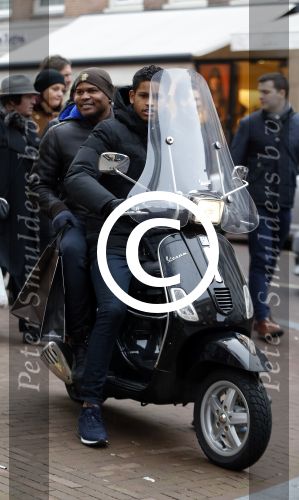 Amnsterdam 13 februari 2016 
Roue Verveer bij zijn zoon achter op de vespa scooter