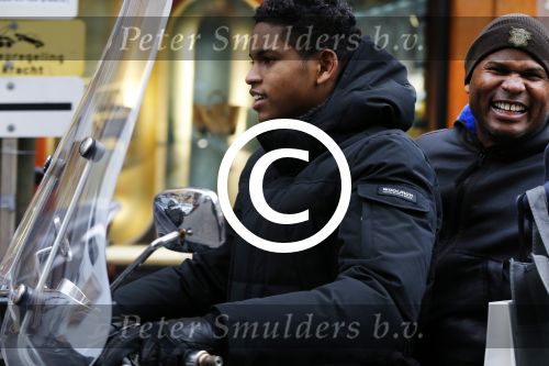 Amnsterdam 13 februari 2016 
Roue Verveer bij zijn zoon achter op de vespa scooter