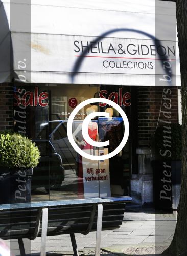 Amsterdam 16 februari 2016 
Sheila de Vries en zoon Gideon stoppen met hun winkel in masterdam zuid.