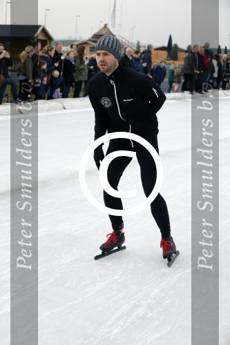Biddinghuizen 6 maart 2016
De hollandse 100 georganiseerd door prins Bernhard jr . 10 km schaatsen en 90km fietsen .
De opbrengst gaat naar het onderzoek tegen lymphe klier kanker. Simon Keizer