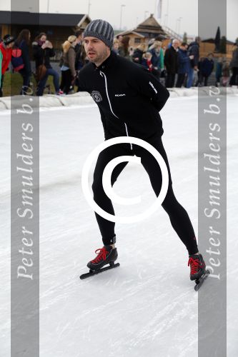 Biddinghuizen 6 maart 2016
De hollandse 100 georganiseerd door prins Bernhard jr . 10 km schaatsen en 90km fietsen .
De opbrengst gaat naar het onderzoek tegen lymphe klier kanker. Simon Keizer