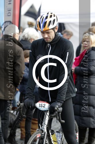 Biddinghuizen 6 maart 2016
De hollandse 100 georganiseerd door prins Bernhard jr . 10 km schaatsen en 90km fietsen .
De opbrengst gaat naar het onderzoek tegen lymphe klier kanker. Simon Keizer