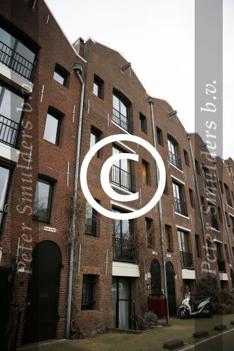 Amsterdam 6 februari 2016
Katja Schuurman en haar vriend Freek v Noortwijk hallen samen Sammie op bij haar vader Thijs Romer. Thijs woont net in een ander appartement.