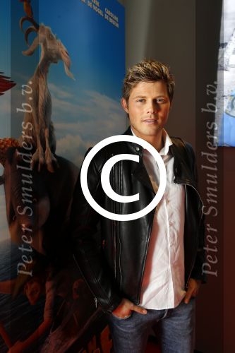 Amsterdam 14 februari 2016
Premiere Robinson Crusoe in pathe arena. Tim Douwsma met moeder en nichtjes
